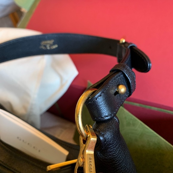 Brand new Gucci, crescent shaped, black shoulder bag - Picture 5 of 10